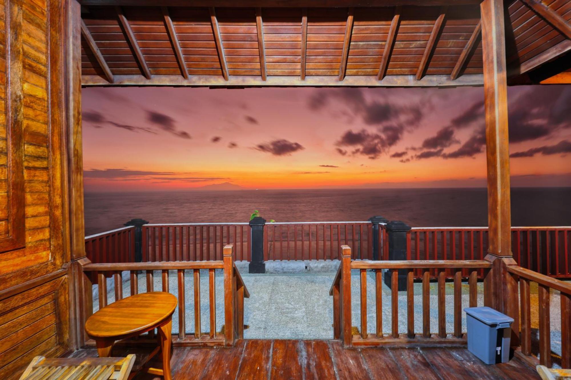 Manta Cottage Seaview Plus Batununggul Esterno foto